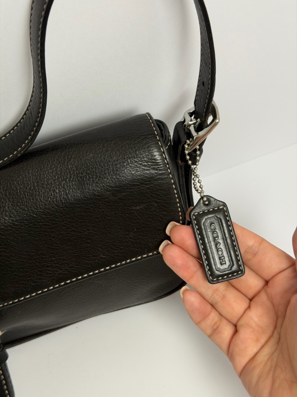 Coach Y2K Hampton East West Black Leather Shoulder Bag - Picture 2 of 13